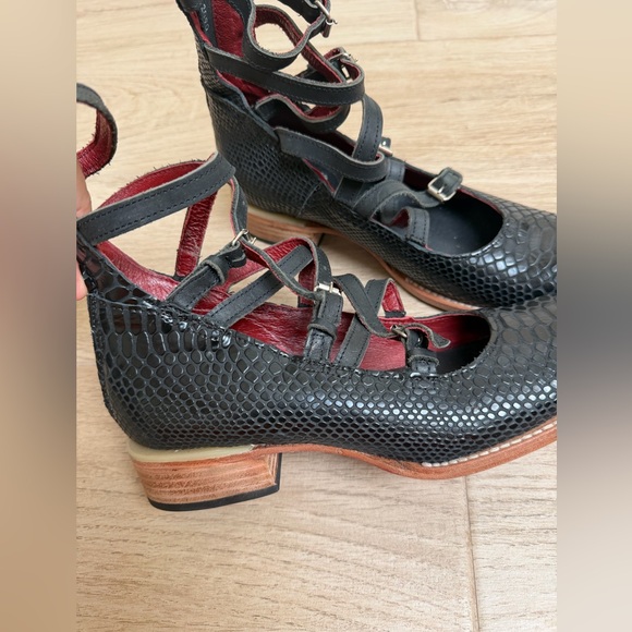 Freebird by Steven Shoes - NWT FreeBird Marcel Mary Jane Black Textured Women's Shoes